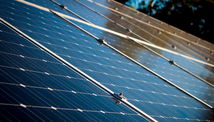 Brasil alcança 1 milhão de sistemas de geração de energia solar, diz  associação
